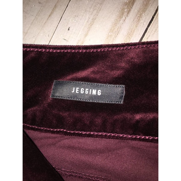 💜3/$25💜 Torrid 14 / 14W Short Velveteen Skinny Jean Burgundy Wine Velvet $88 - Picture 12 of 15